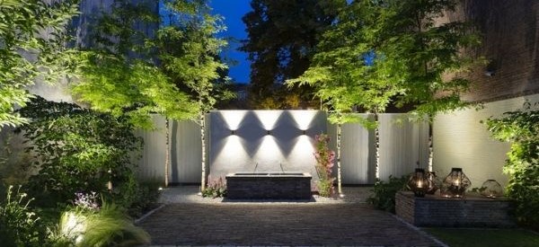 In-lite-ACE-UP-DOWN-12v-LED-outdoor-wall-lights-contemporary-garden-lighting-wall-uplighting-downlighting-water-feature